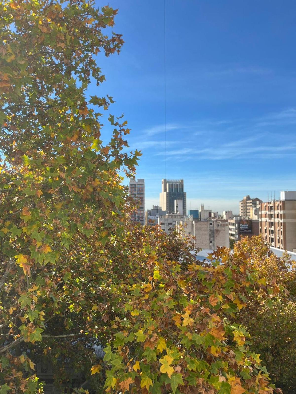 Tu Casa En Espana Y Peatonal - Cochera Privada Incluida - Microcentro Apartamento